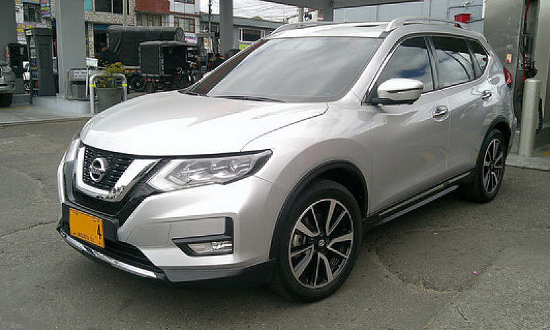 Nissan X-Trail 2.5 E...