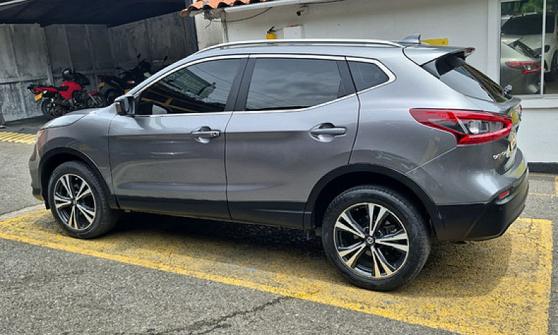 Nissan Qashqai 2.0 A...