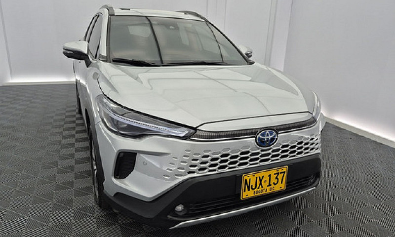 Toyota Corolla Cross...