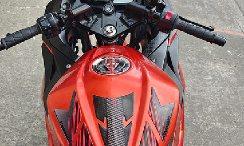 Kawasaki Ninja 300 -...
