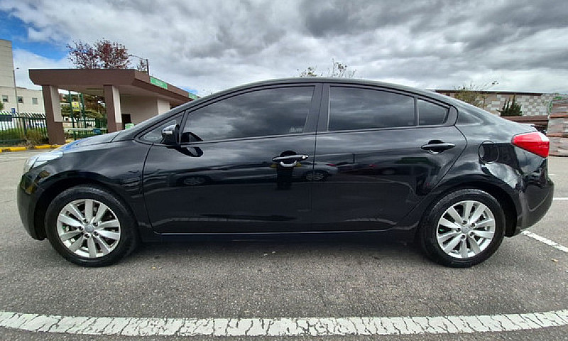 Kia Cerato Pro 1.6 E...