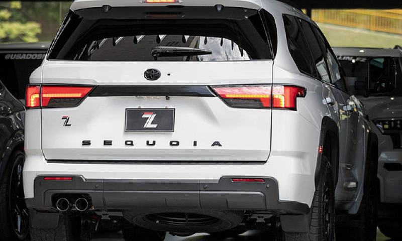Toyota Sequoia Trd 3...