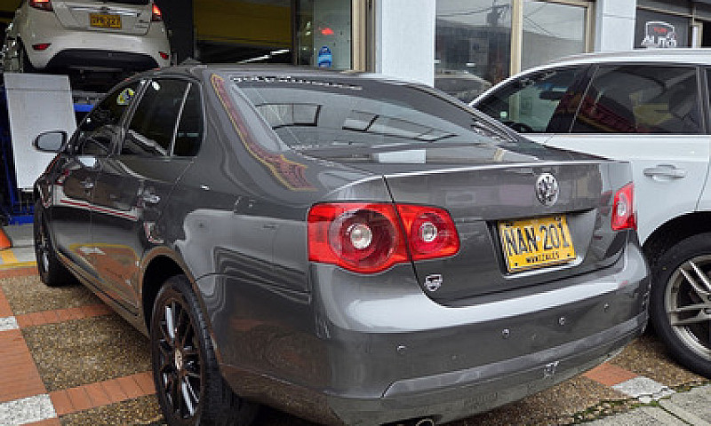 Volkswagen Bora 2.5 ...