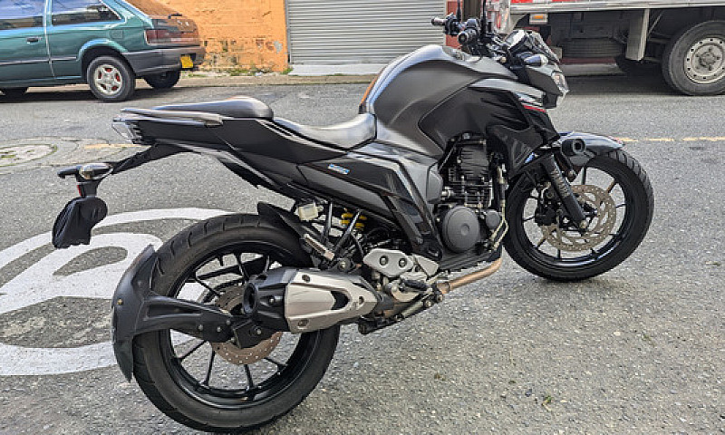 Yamaha Fz 250...