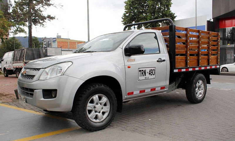 Chevrolet D-Max Esta...