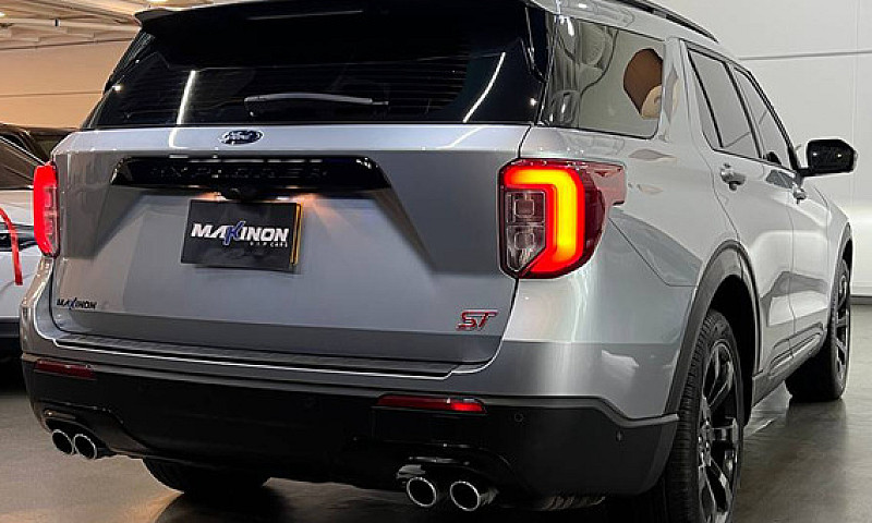 Ford Explorer St...