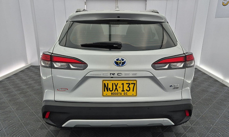 Toyota Corolla Cross...