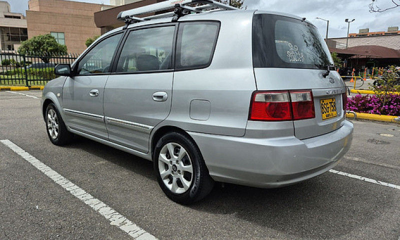Kia Carens 2.0 Lx 7 ...
