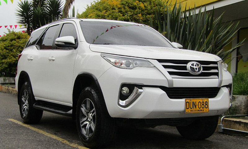 Toyota Fortuner 2.7 ...