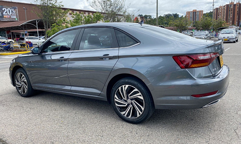 Volkswagen Jetta 1.4...