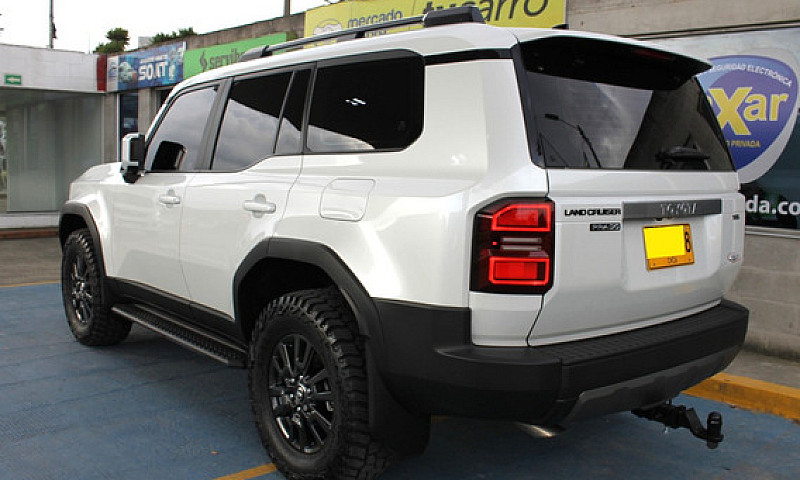 Toyota Land Cruiser ...