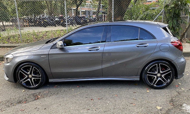 Mercedes-Benz Clase ...