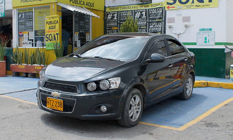 Chevrolet Sonic 1.6 ...