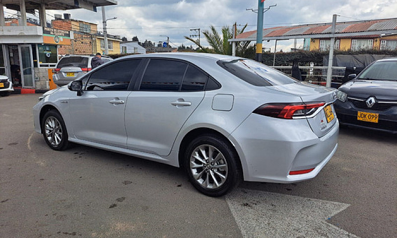 Toyota Corolla Hibri...