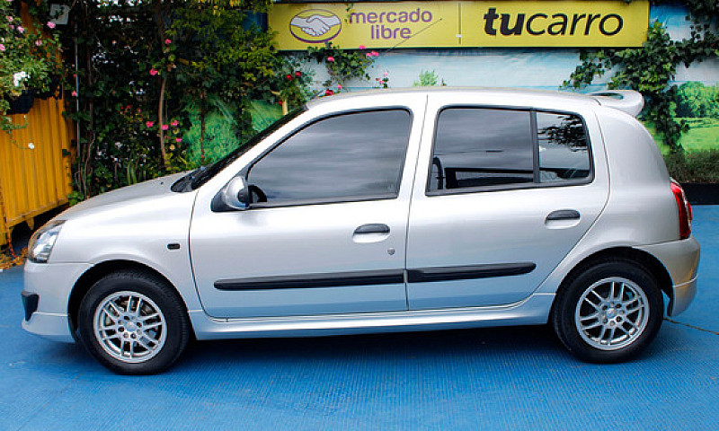 Renault Clio Style 2...