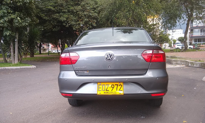 Volkswagen Voyage 1....