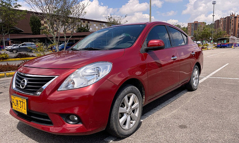 Nissan Versa 1.6 Anv...