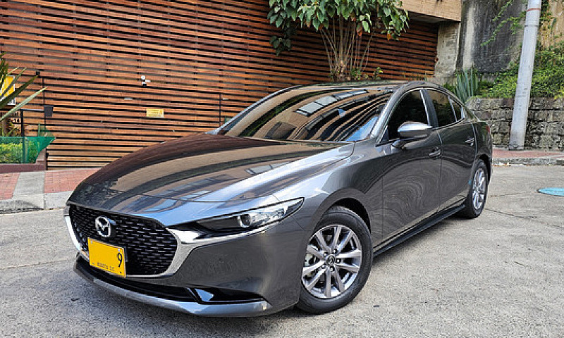 Mazda 3 2.0 Touring...
