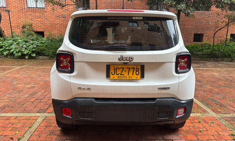 Jeep Renegade 2.4 Lo...