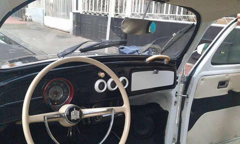 Volkswagen Escarabaj...