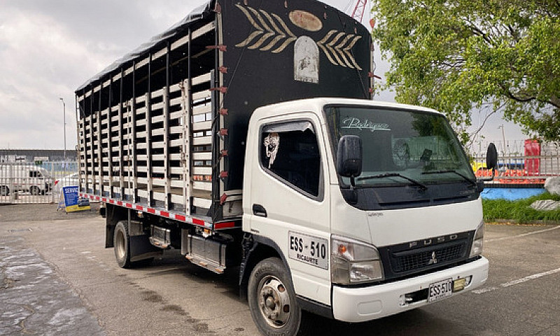 Mitsubishi Fuso 4.9 ...