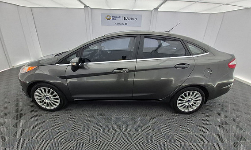 Ford Fiesta 1.6 Tita...