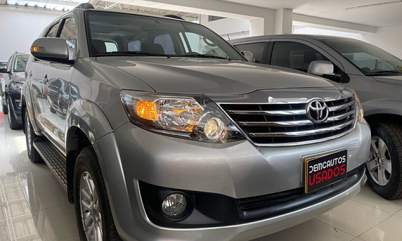 Toyota Fortuner 2.7L...