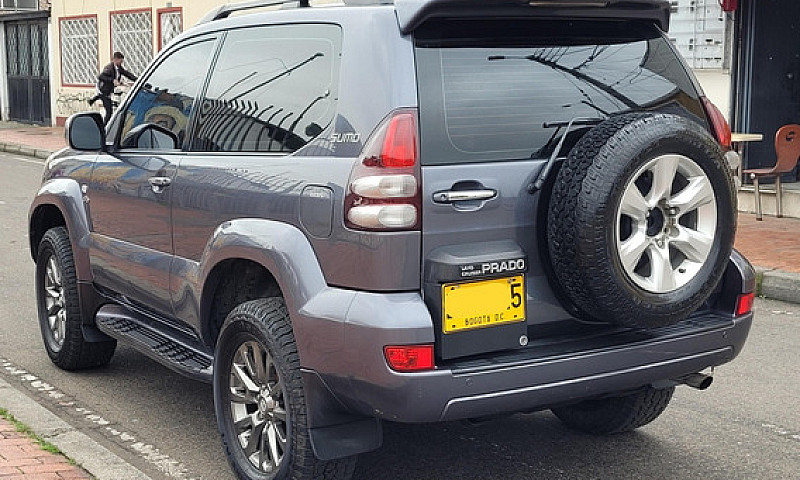 Toyota Land Cruiser ...