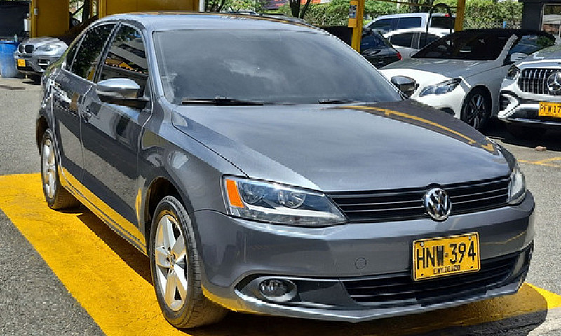 Volkswagen Jetta 2.5...