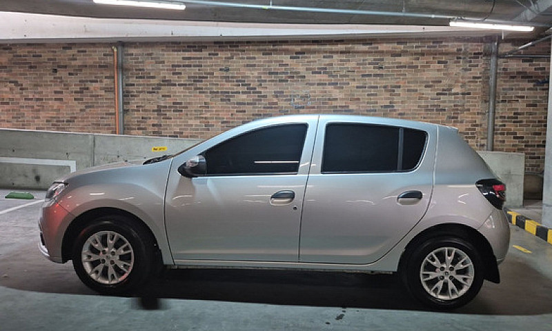 Renault Sandero 1.6 ...