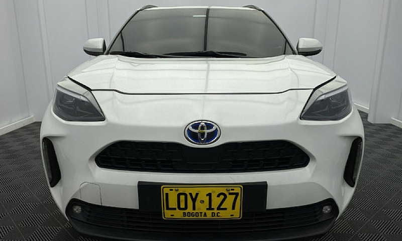 Toyota Yaris Cross 1...