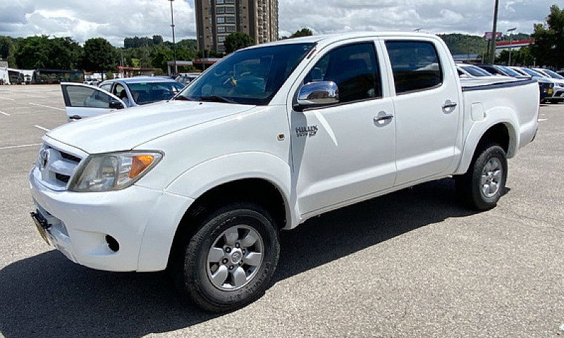 Toyota Hilux 2.7 4X4...