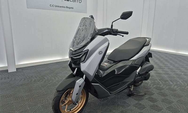 Yamaha Nmax...