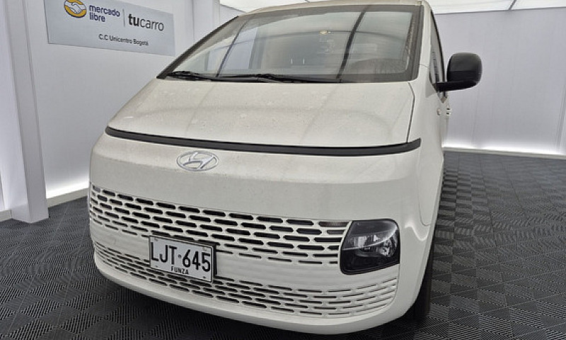 Hyundai Staria 2.2L ...