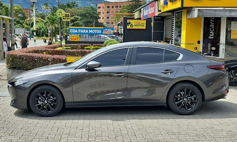 Mazda 3 2.0 Touring ...