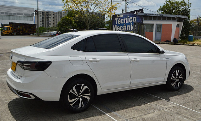 Volkswagen Virtus 1....