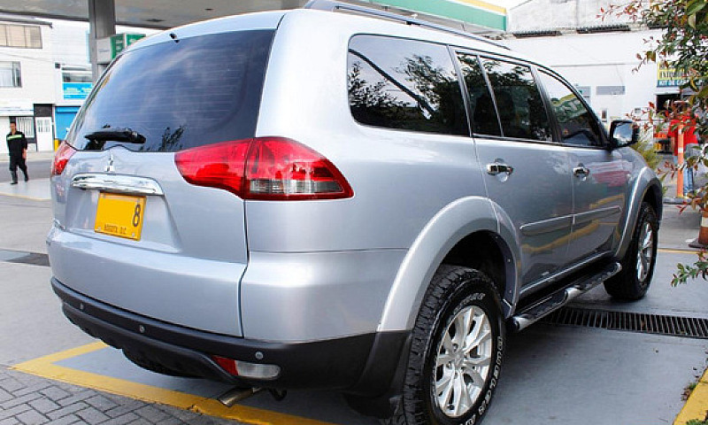 Mitsubishi Nativa 3....