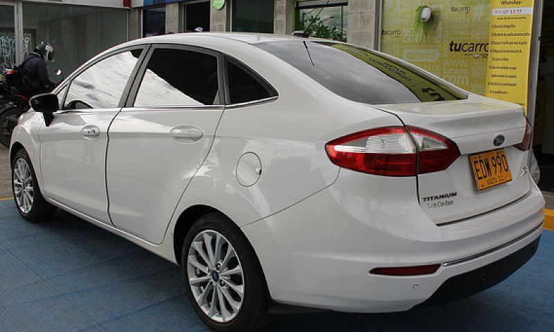 Ford Fiesta 1.6 Tita...