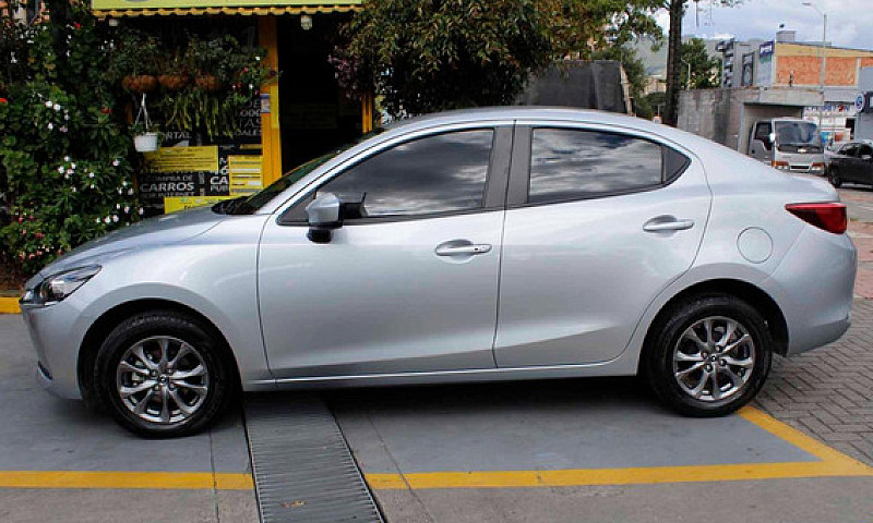 Mazda 2 1.5 Touring ...