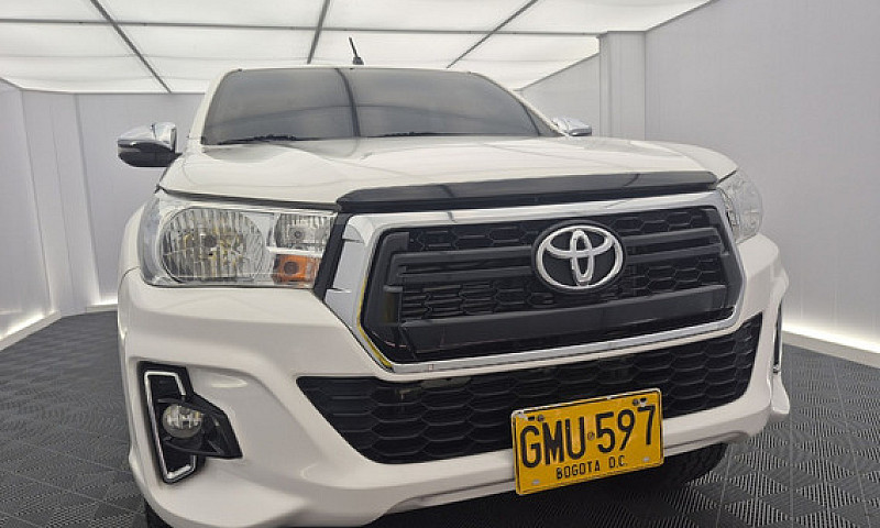 Toyota  Hilux 2.8 At...