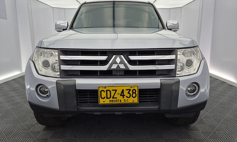 Mitsubishi Montero 3...