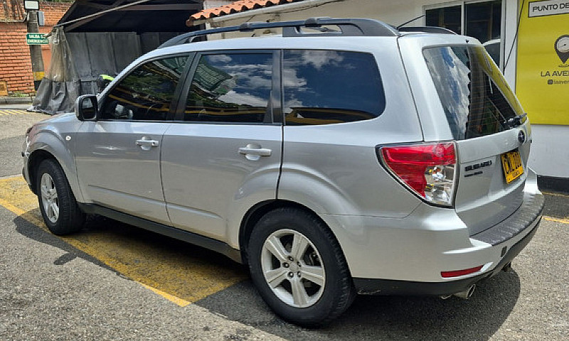 Subaru Forester 2.0 ...