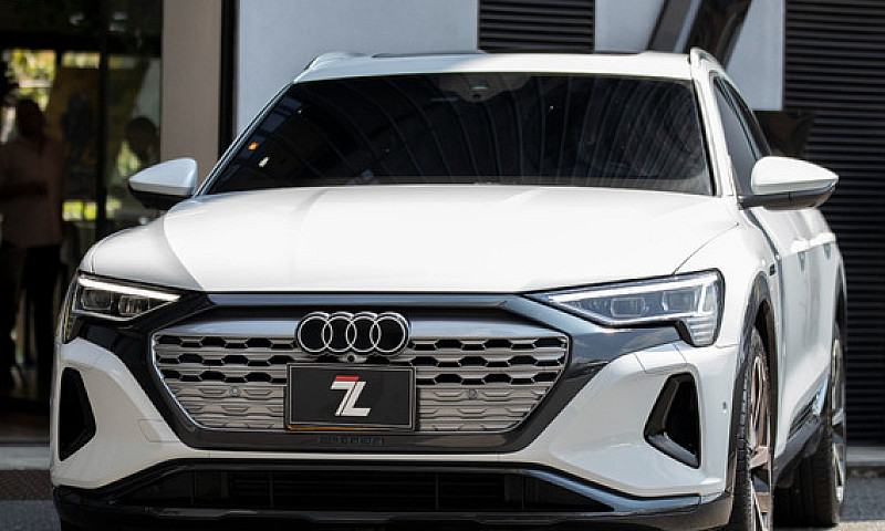 Audi Q8 E-Tron 55 Qu...