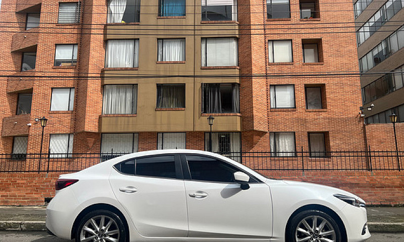 Mazda 3 2.0 Grand To...