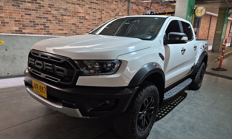 Ford Ranger Raptor 2...