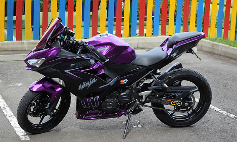 Kawasaki Ninja 400...