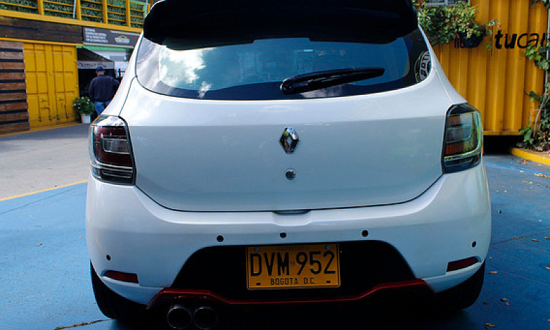 Renault Sandero 2.0 ...