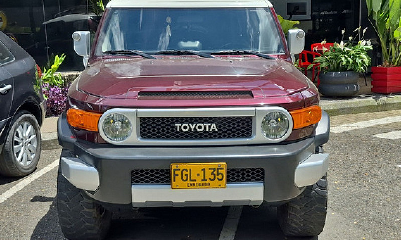 Toyota Fj Cruiser 4....