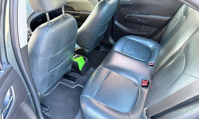 Chevrolet Sonic 1.6 ...