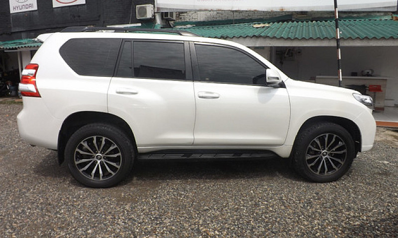 Toyota Prado 3.0 Tx-...